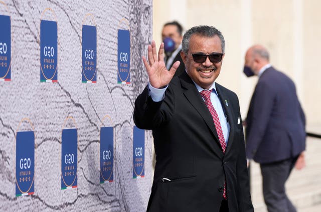 <p>Para ayudar a cerrar la brecha entre el acceso de los países ricos y pobres a las vacunas, la OMS ha establecido el Acelerador de acceso a herramientas covid.</p>