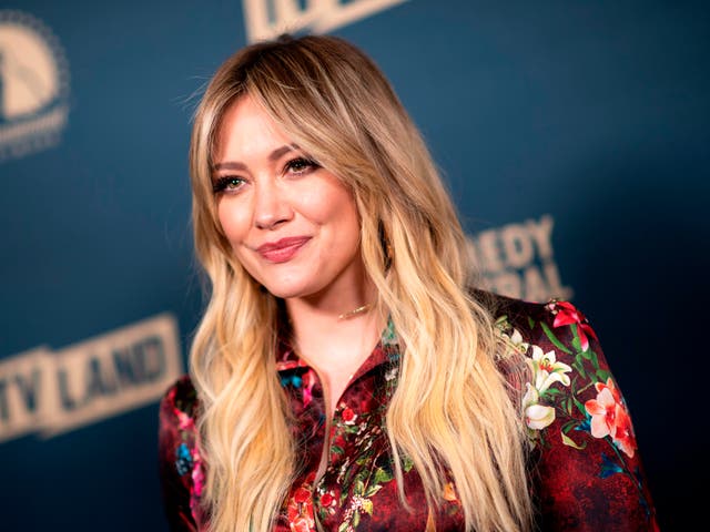 Hilary Duff asiste al primer Día de Prensa de Comedy Central, Paramount Network y TV Land, el 30 de mayo de 2019 en Los Ángeles.