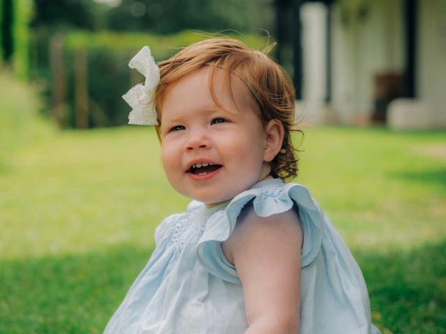 <p>Lilibet Diana Mountbatten-Windsor, la hija de los duques de Sussex, celebra su primer cumpleaños</p>