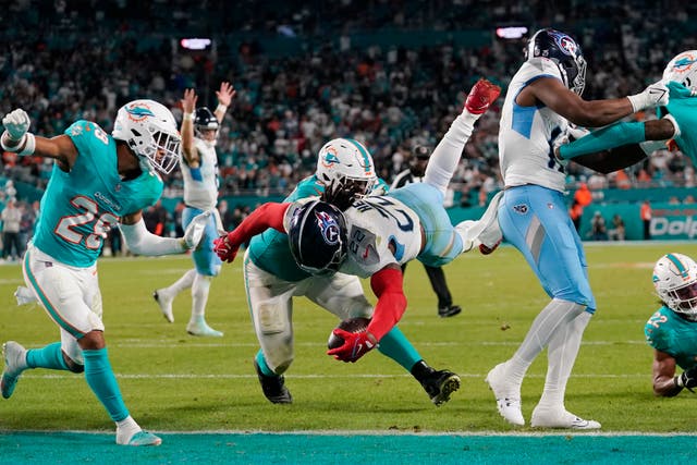 TITANS-DOLPHINS
