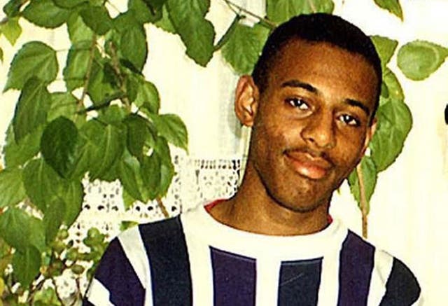 <p>El hermano de Stephen Lawrence dice que fantaseaba con vengarse de las personas que mataron a su hermano en un ataque racista </p>