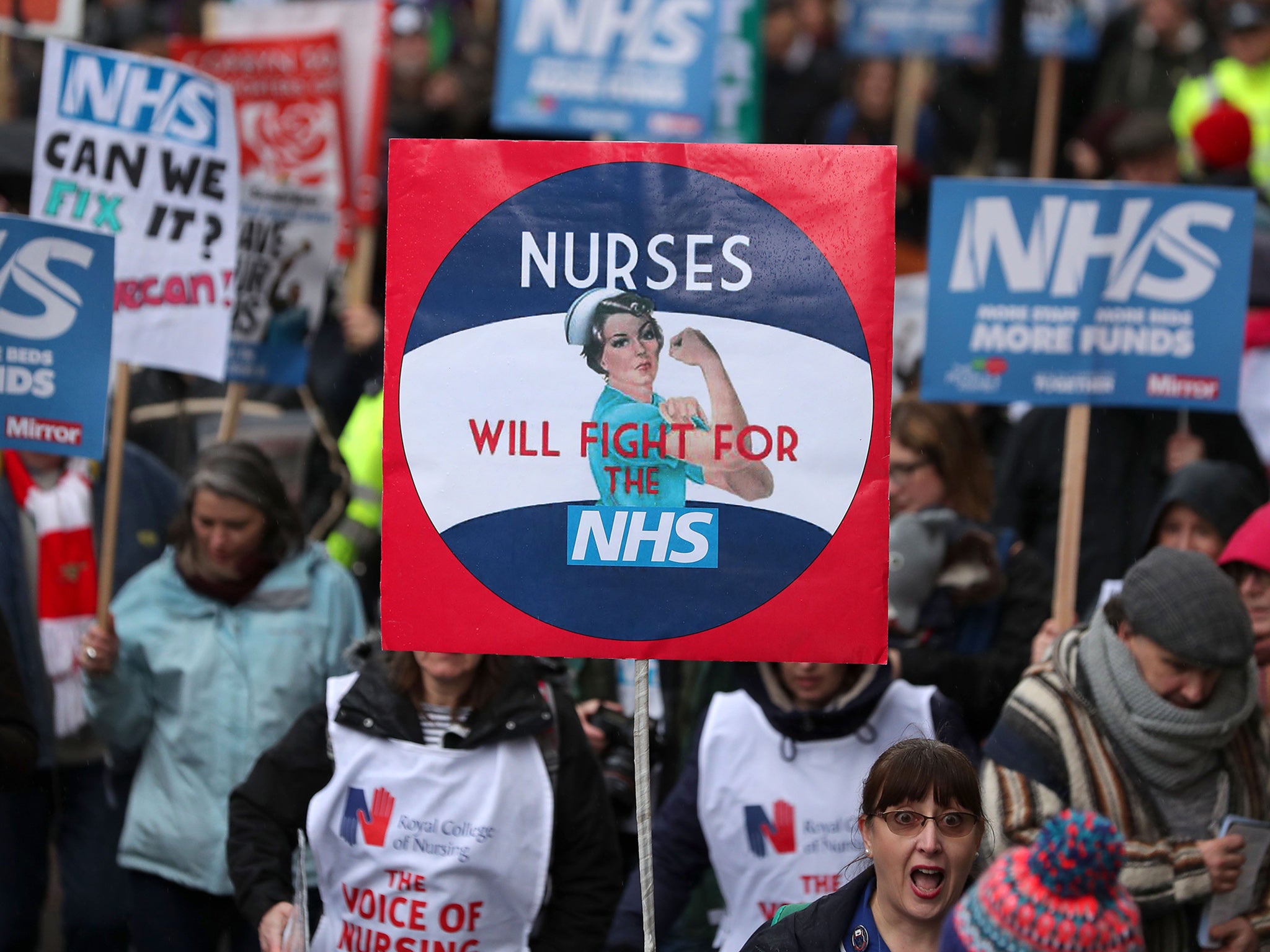Just 800 EU nurses came to the UK last year, compared to 6,382 in 2016/17 and 9,389 in the year of the referendum