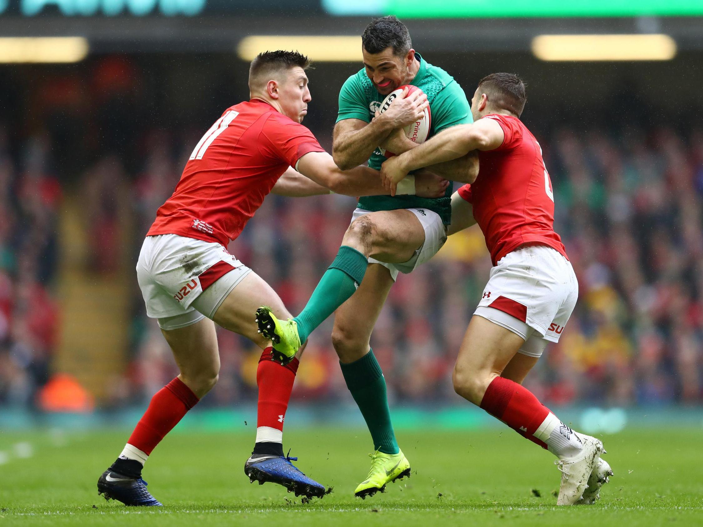 Rob Kearney tries and fails to break through the Welsh defence